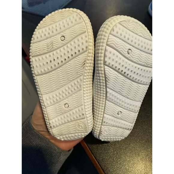 Toddler Cat & Jack™ Blue Mesh Water Shoes 5T - Picture 3 of 3